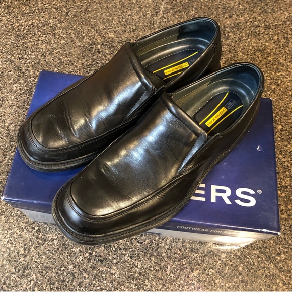 Casual Leather Dress Shoe for Men by Dockers - Picture 2 of 7